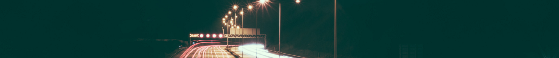 Заголовочное изображение страницы АСУНО «Светлый город» - Снимок освещения восьмиполосной автомагистрали с длительной выдержкой
